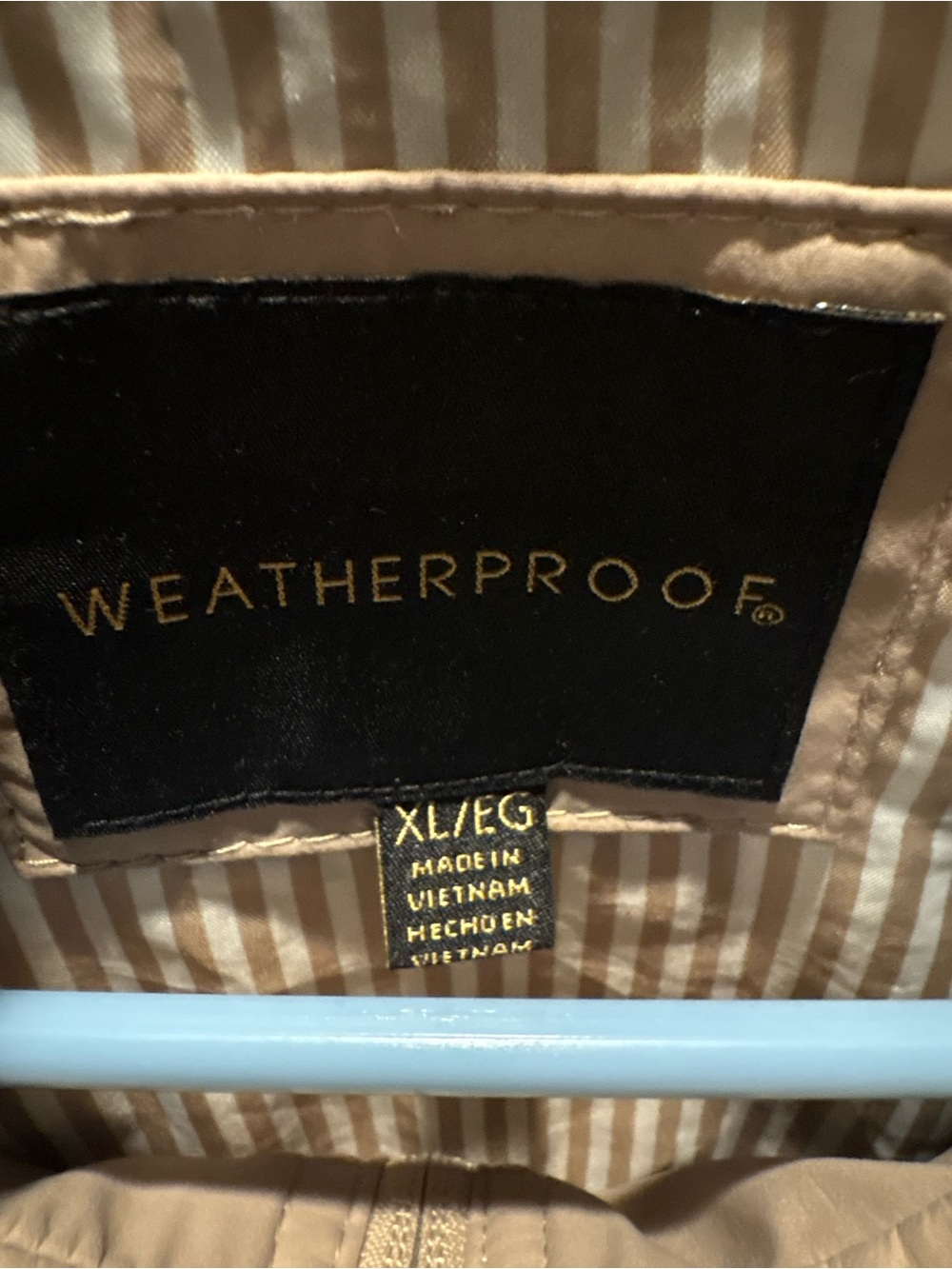 WEATHERPROOF Women's Lightweight Hooded Jacket in Taupe - Picture 5 of 6